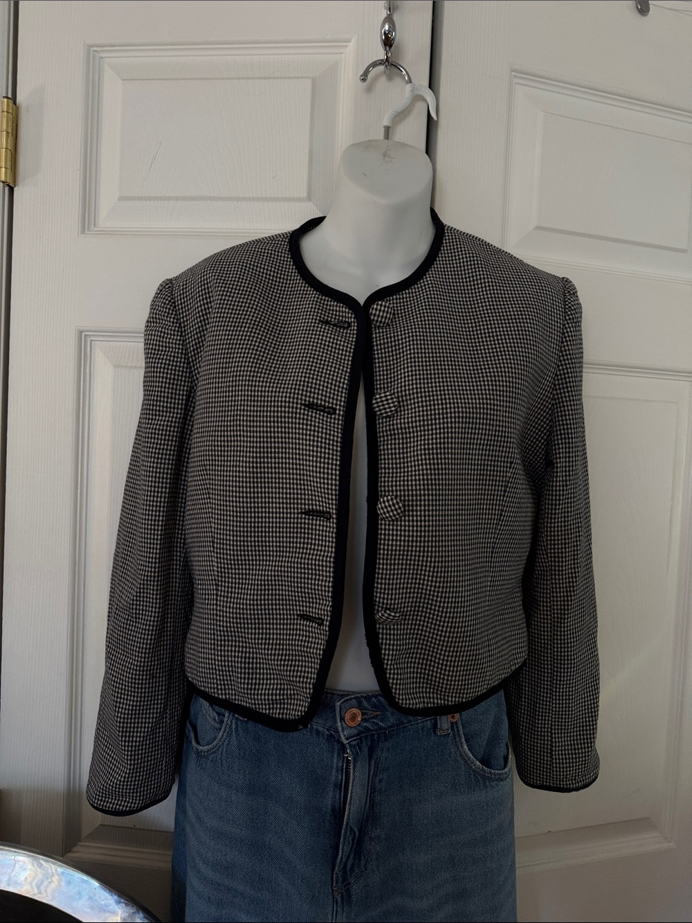 Ann Taylor Black & White Houndstooth Cropped Jacket